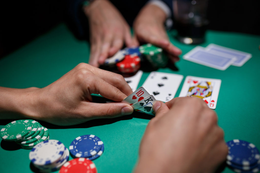 Mengasah Skill Menyusun Strategi Dalam Permainan Judi Poker